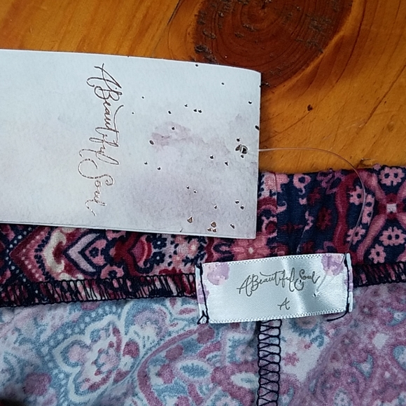 🌻5/35🌻 A Beautiful Soul | Stretchy and Flowy Palooza Pants - Picture 3 of 8